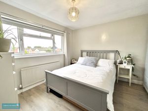Bedroom- click for photo gallery
